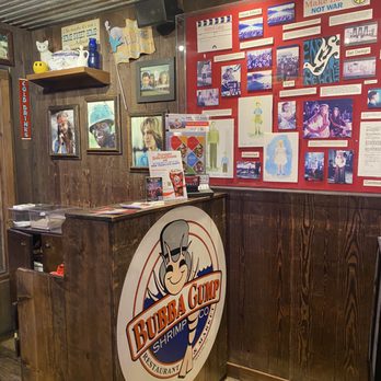 Bubba Gump Shrimp - Entrance area - Seafood Near Me - Monterey, California