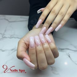 V Nails Spa