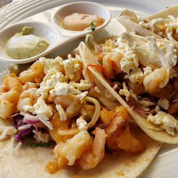 Pelicanos - Governor's shrimp tacos with Oaxaca cheese - Seafood Near Me - Cancún, ROO