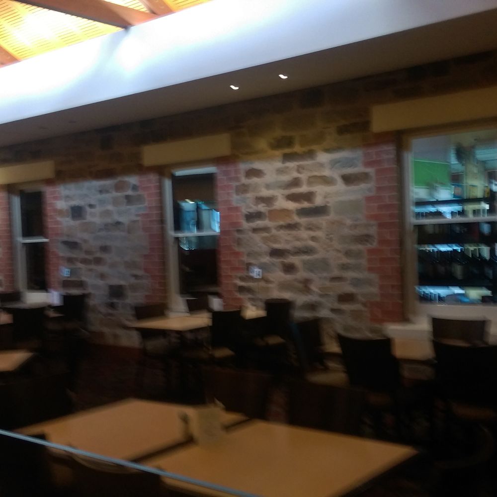 Taminga Hotel - Beer Garden - Hotels Near Me - Clare, SA