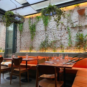 LeccaBaffi - Indoor seating. - Pizza Near Me - Barcelona, B LeccaBaffi - Indoor seating. - Pizza Near Me - Barcelona, B