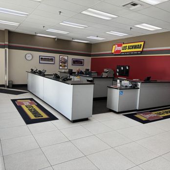 Les Schwab Tire Center - Tires Near Me - Boise, Idaho Les Schwab Tire Center - Tires Near Me - Boise, Idaho