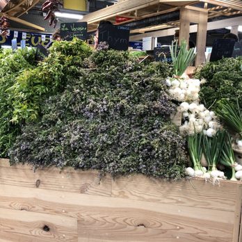 Marché des Capucins - The French thyme was so fragrant! Had to buy some - Farmers Market Near Me - Bordeaux, 33 Marché des Capucins - The French thyme was so fragrant! Had to buy some - Farmers Market Near Me - Bordeaux, 33
