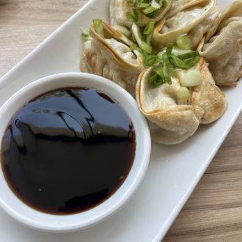 dan modern chinese - crispy chicken dumpling - Chinese Near Me - Manhattan Beach, California dan modern chinese - crispy chicken dumpling - Chinese Near Me - Manhattan Beach, California