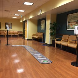 Kaiser Hospital - No wait I love it! It's lunch time but what we needed we were able to go in and get it done! Now this is what it's all about.