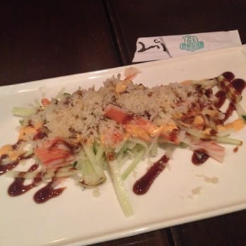 Maguro - Random house salad - Sushi Bars Near Me - New York, New York Maguro - Random house salad - Sushi Bars Near Me - New York, New York