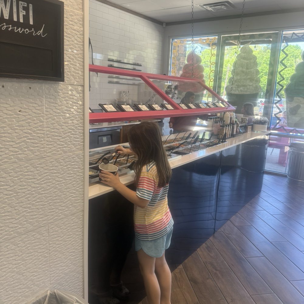 Farmhouse Frozen Yogurt - Ice Cream & Frozen Yogurt Near Me - Lufkin, Texas Farmhouse Frozen Yogurt - Ice Cream & Frozen Yogurt Near Me - Lufkin, Texas