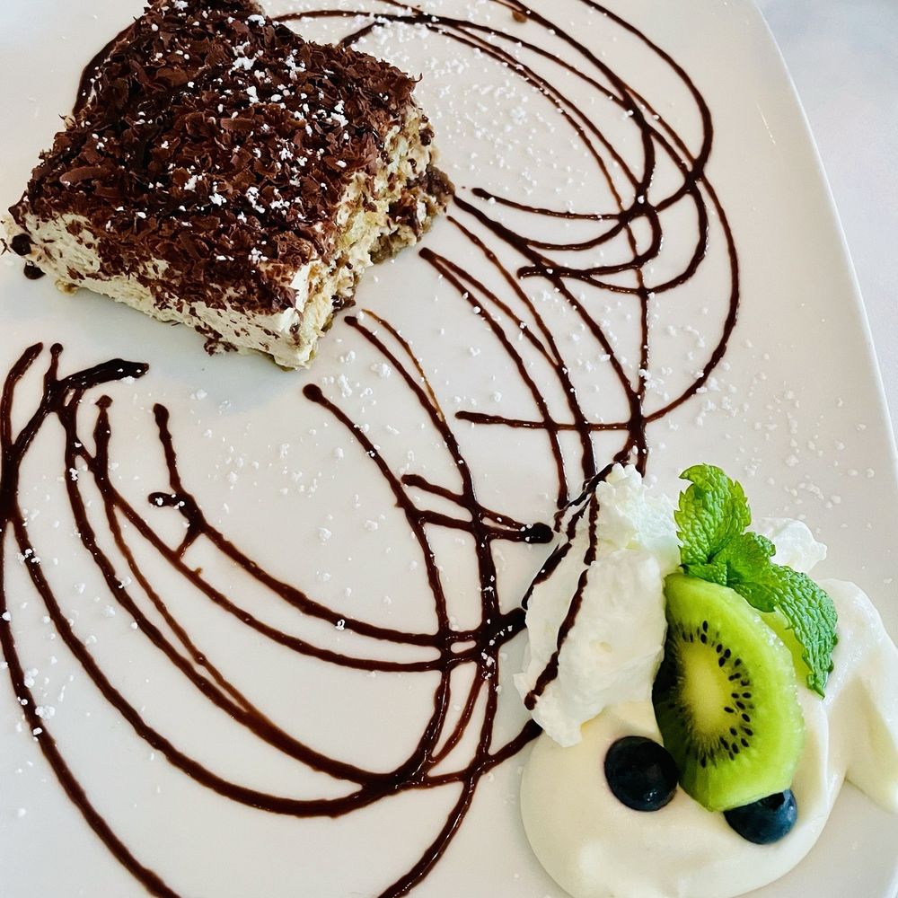 Il Gabbiano - Tiramisu - Italian Near Me - Miami, Florida Il Gabbiano - Tiramisu - Italian Near Me - Miami, Florida