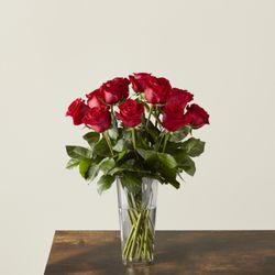 The Flower Place - Long Stem Red Rose Bouquet is truly Passion in full bloom! Get a stunning red rose bouquet from the best florist near you -- l...