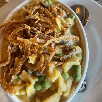 Hugo's - Vegan Mac And Cheese - Breakfast & Brunch Near Me - Studio City, California Hugo's - Vegan Mac And Cheese - Breakfast & Brunch Near Me - Studio City, California