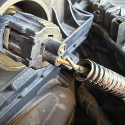 Valvoline Instant Oil Change - Wire connection broken during routine oil change when they checked the air filter