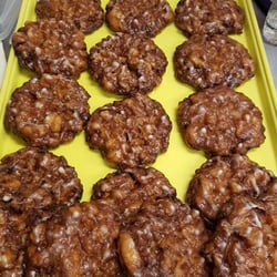 Eight Donuts - Crispy apple fritters