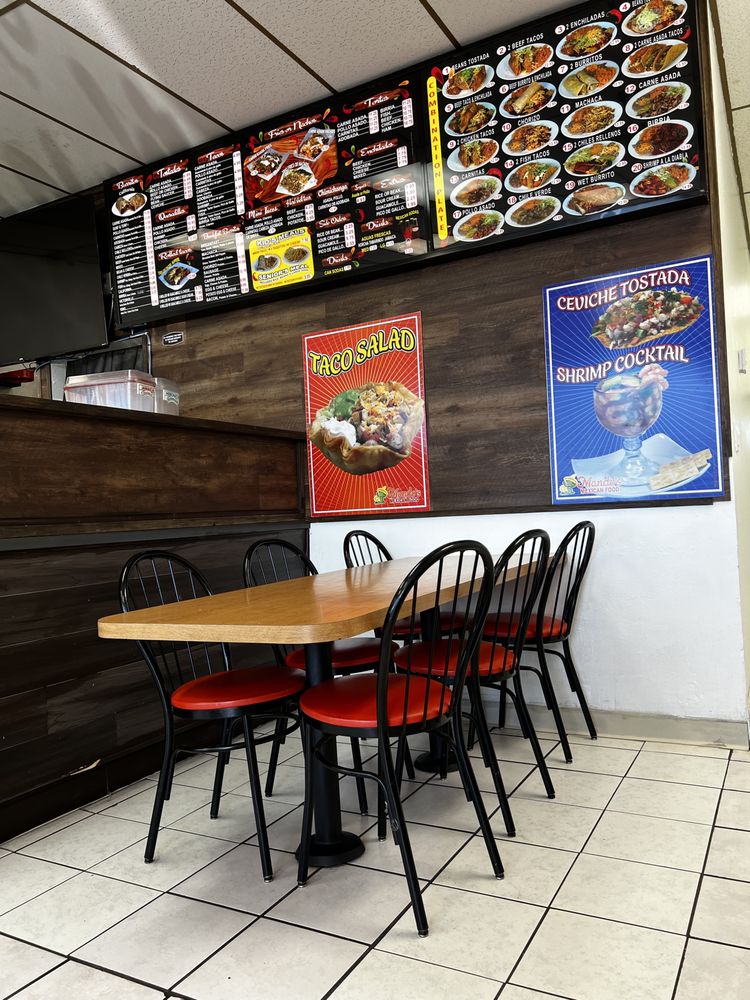 Mandos Mexican food