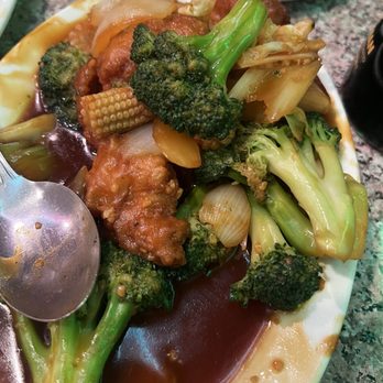 Ying Li Restaurant - Cantonese Style Chicken (bomb) - Chinese Near Me - San Ysidro, California Ying Li Restaurant - Cantonese Style Chicken (bomb) - Chinese Near Me - San Ysidro, California