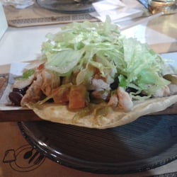 Taco Bar - Taco explotado de relleno.