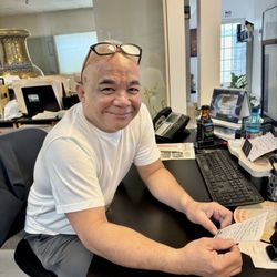 Panda Travel - Patrick...Travel Agent