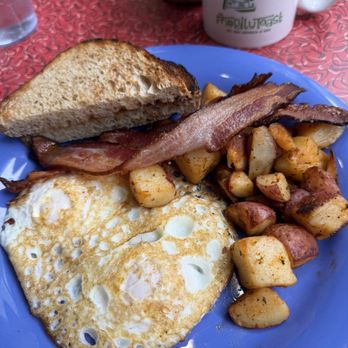The Friendly Toast - Diners Near Me - Concord, New Hampshire The Friendly Toast - Diners Near Me - Concord, New Hampshire