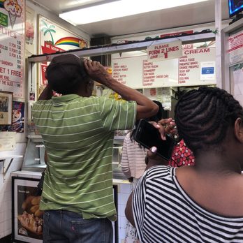 Taste the Tropics USA - Line on Sunday after 5pm - Ice Cream & Frozen Yogurt Near Me - Brooklyn, New York