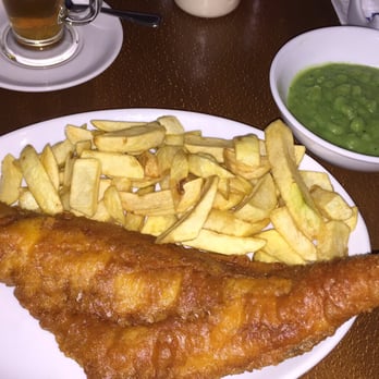 Happy Days - Haddock fish and chips with mushy peas - Fish & Chips Near Me - London, XGL