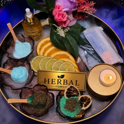 Lux Queen's Nails Spa