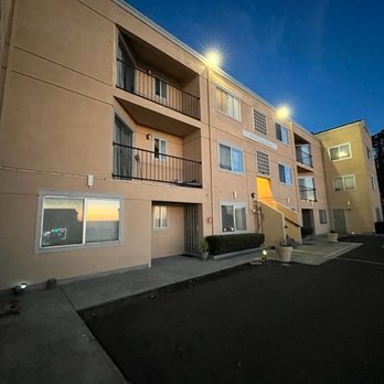 Accend Networks - TP-Link EAP610-Outdoor WiFi Access Points at night - Electricians Near Me - San Francisco, California Accend Networks - TP-Link EAP610-Outdoor WiFi Access Points at night - Electricians Near Me - San Francisco, California