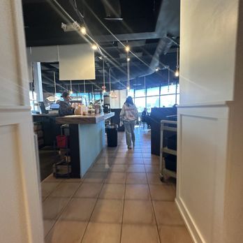 Good Lookin - Interior - Breakfast & Brunch Near Me - Omaha, Nebraska Good Lookin - Interior - Breakfast & Brunch Near Me - Omaha, Nebraska