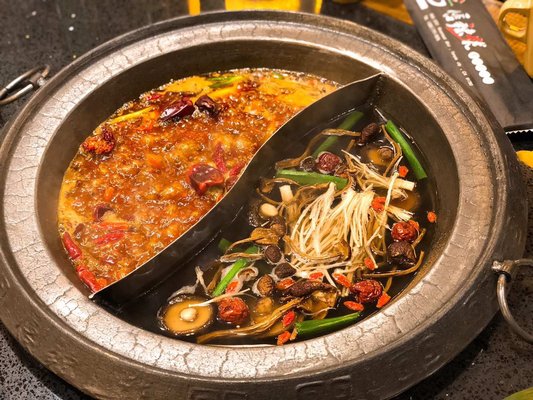 Chun La Hao Chong Qing Hot Pot by null