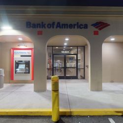 Bank of America Financial Center - Storefront