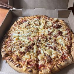 Firehouse Pizza & Pub - Hand tossed Half bacon and pineapple half ham and pineapple