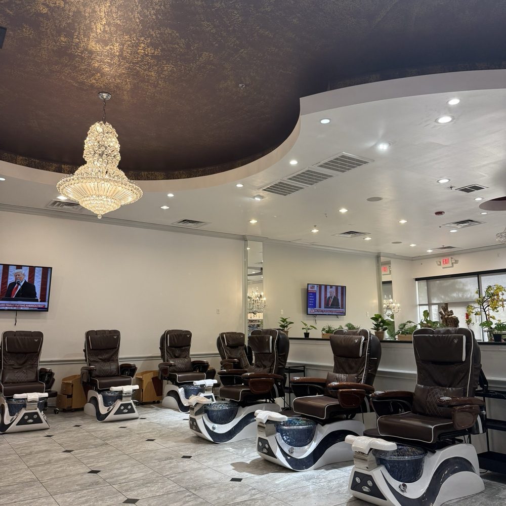 Tresor Nail Studio - Nail Salons Near Me - Mansfield, Texas