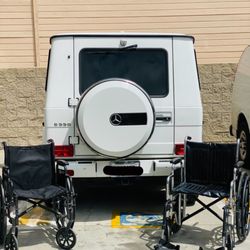 Red Star Medical Supplies - Wheel chairs I rented after hurting my leg.