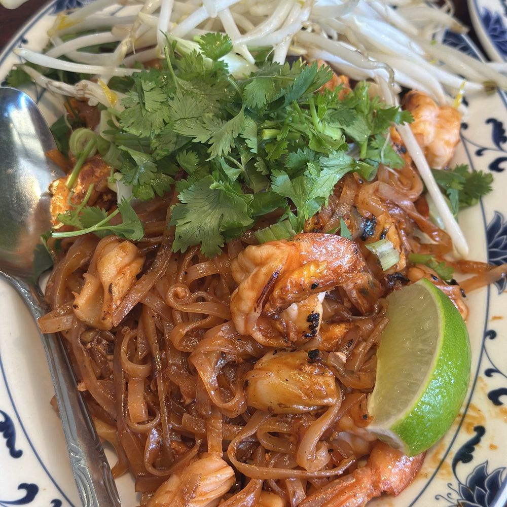 Vientiane Lao Thai - Seafood Pad Thai - Thai Near Me - Garden Grove, California Vientiane Lao Thai - Seafood Pad Thai - Thai Near Me - Garden Grove, California