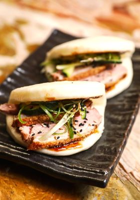 Edgemar Restaurant + Lounge by null