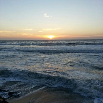Moonraker Restaurant - Sunset view from the dinner table. - New American Near Me - Pacifica, California