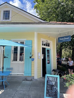 Petite Clouet Café by null