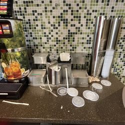 Wingstop - Condiment station