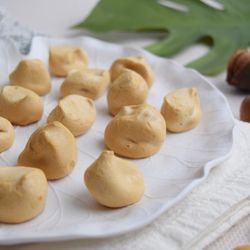 Cook by Hitomi - Experience Hawaii's rich flavors in every bite with our unique, island-born sweets made with locally grown macadamia nuts.