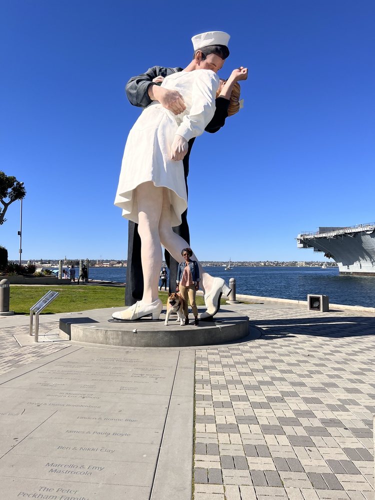 UNCONDITIONAL SURRENDER STATUE - EMBRACING PEACE - Updated 2024 - 606 ...