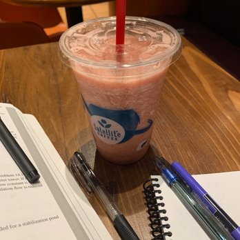 Satellite Coffee - Strawberry smoothie - Coffee & Tea Near Me - Albuquerque, New Mexico