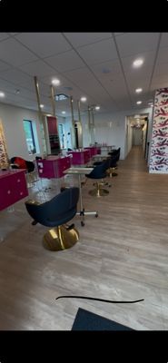 Bombshell Collar City Salon & Suites