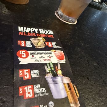 Smokey Bones Reynoldsburg - Happy hour cocktail options - American Near Me - Reynoldsburg, Ohio Smokey Bones Reynoldsburg - Happy hour cocktail options - American Near Me - Reynoldsburg, Ohio