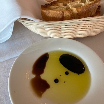 Chef’s Roma Kitchen - Bread Basket & Oil - Italian Near Me - Henderson, Nevada