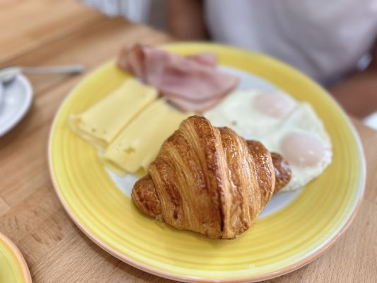 Bonjour French Bakery & Cafe - Pembroke Pines by null