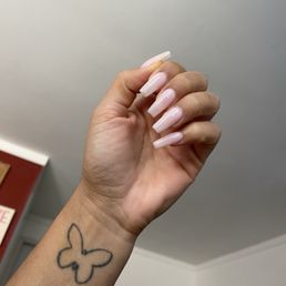 Coffin Gel X pink manicure