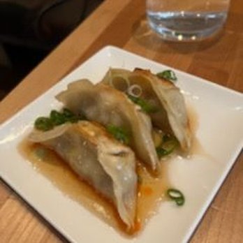 Silli Kori - Pot Stickers - Thai Near Me - Chicago, Illinois
