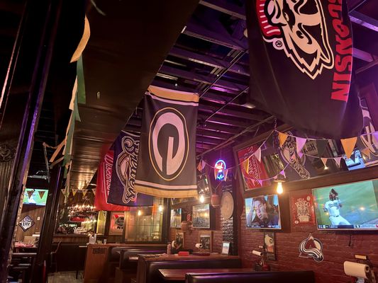 Wally's Wisconsin Tavern by null