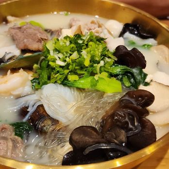 Growl Growl - Hot Pot Near Me - Boston, Massachusetts Growl Growl - Hot Pot Near Me - Boston, Massachusetts