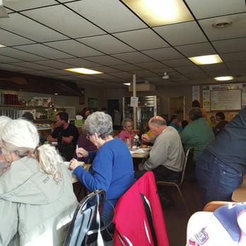 Williams Cafe - Nice little dining area. - Cafes Near Me - Barryton, Michigan