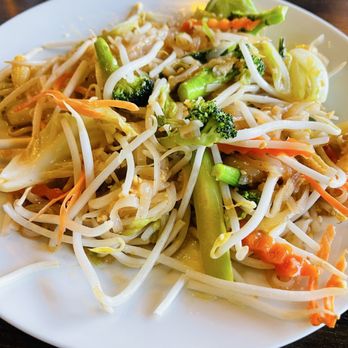 Chiang Mai Thai Kitchen - No flavor depth: only sweet noodles. - Thai Near Me - Valley Village, California