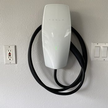 FixaCal - Tesla Wall Connector - Electricians Near Me - Irvine, California